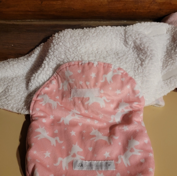 Newborn, 3 bundle of thick cozy swaddles! Petite L'amour & more - Picture 6 of 8